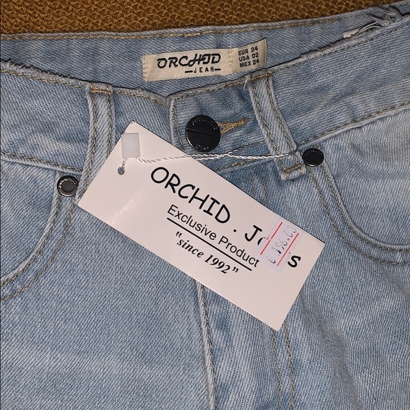 Shorts - Picture 2 of 5